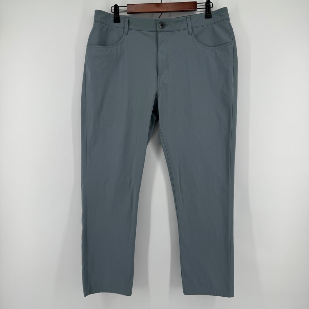 Vuori Meta Pants Mens 34 Slate Blue Technical Stretch 5-Pocket Tapered V430